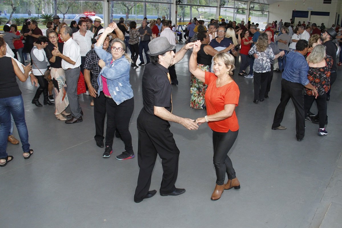 Salo Multimodal sedia baile da Terceira Idade (Foto Ivair Oliveira)