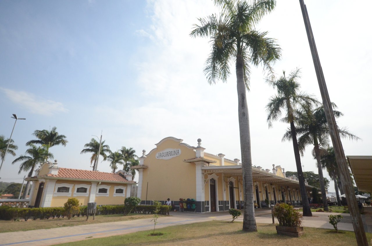 Centro Cultural, antiga estao ferroviria, recebe evento de conscientizao contra o cncer de mama (Foto Gislaine Mathias)