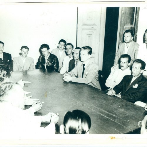 A primeira reunio para discutir a emancipao de Jaguarina aconteceu em janeiro de 1952, na Fazenda Florianpolis (Acervo Casa da Memria) 