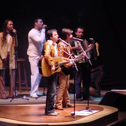 Dupla Chitozinho e Xoror sempre foi presena na fase atual do Jaguarina Rodeo Festival (Foto Gislaine Mathias) 